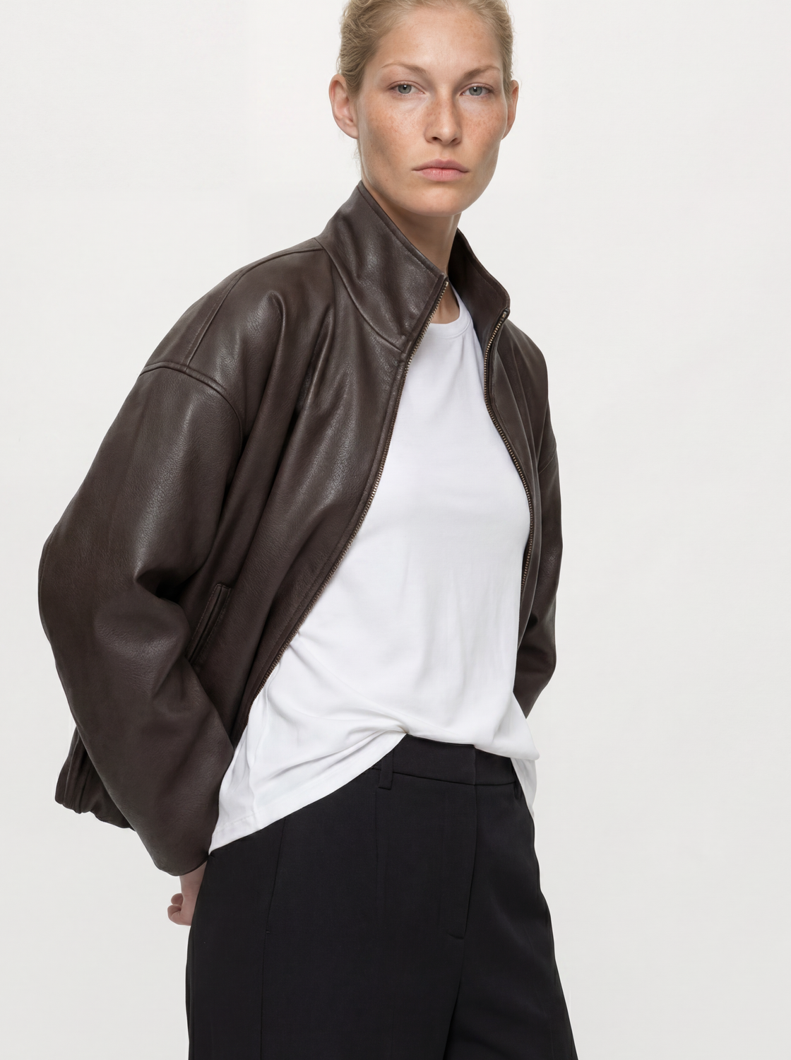 model_shot-creative